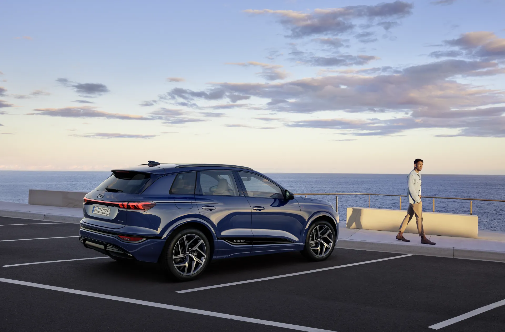 Audi Q6 e-tron - Ảnh 7